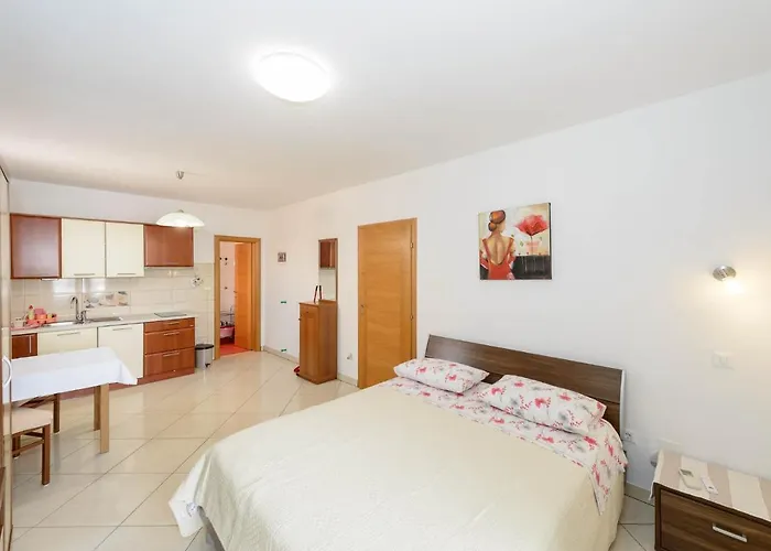 Apartments Milar
