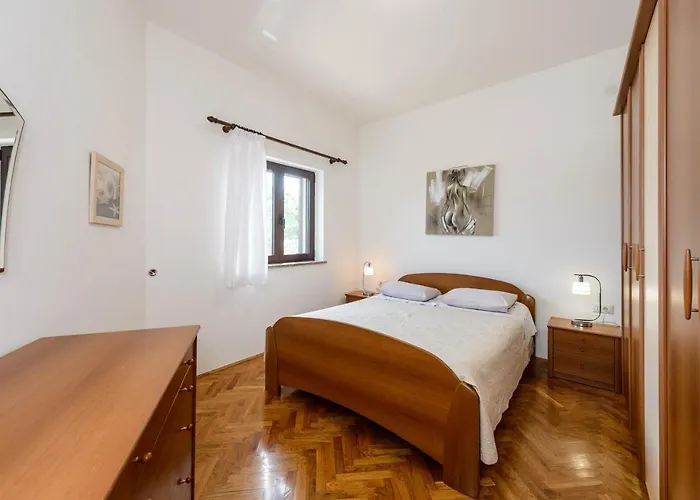 Apartments Milar